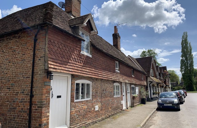Farthings - genuine Austen charm cottage & garden