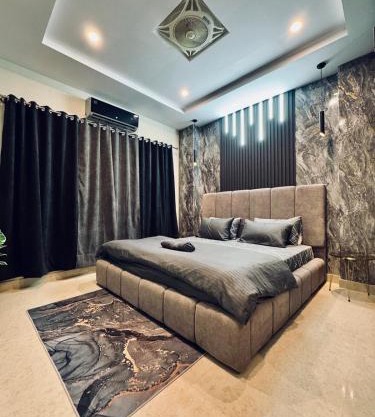 Favilla The Designer 1 Bed Apartment, Self Check In