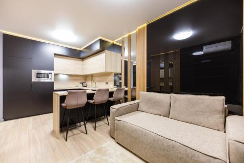 Fayna Town - Loft Black - Nyvky