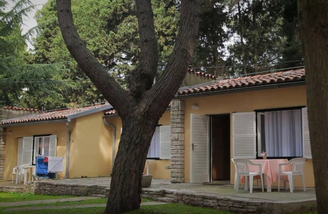 Ferienanlage Savudrija Bungalow 2TG Inkl. Halbpension für 3 Personen