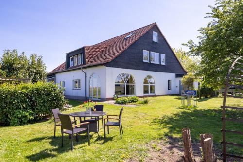 Ferienhaus Kleckerburg für Gruppen bis 22 Personen OFC 05