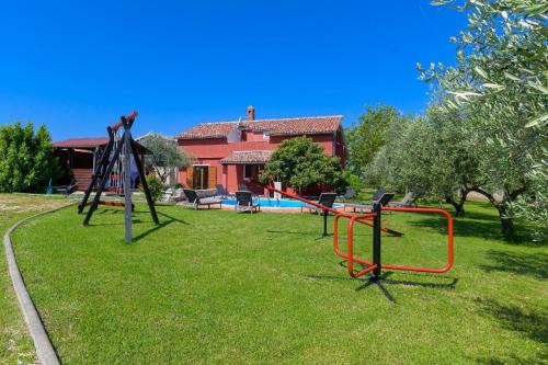 Ferienhaus mit Privatpool für 8 Personen ca 150 qm in Cokuni, Istrien Südküste von Istrien
