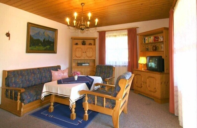Ferienwohnung Nr. 4, 1 bis 4 Personen, 65 qm, 1 separates Schlafzimmer, Balkon