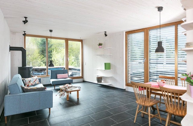 Ferienwohnung Eins, 71 qm mit Terrasse und 2 Schlafzimmern für max. 6 Personen