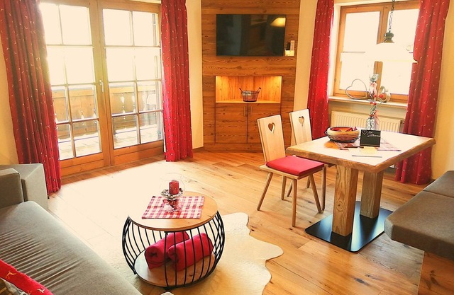 Ferienwohnung "Geigelstein" - Zwei-Raum-Wohnung 43m² mit Balkon und Bergblick
