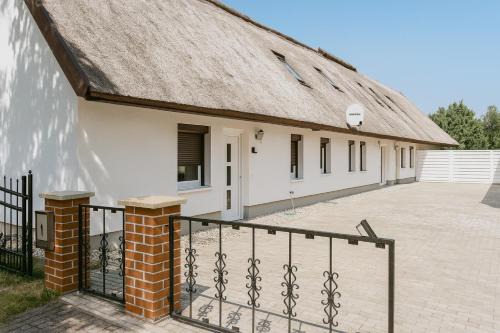 Ferienwohnung Jasmin - Achterwasser Findling