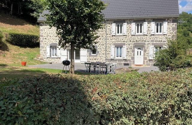 Ferme Familiale Rénovée Dans un Village Tranquille