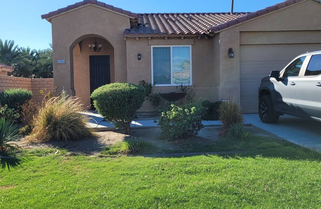 Festival house with Pool just blocks away from Coachella Fest and Stagecoach