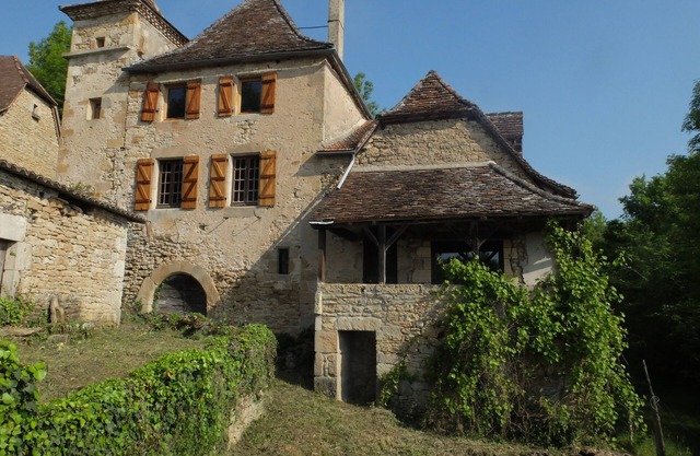 Figeac: quercynoise house surrounded by nature with magnificent view