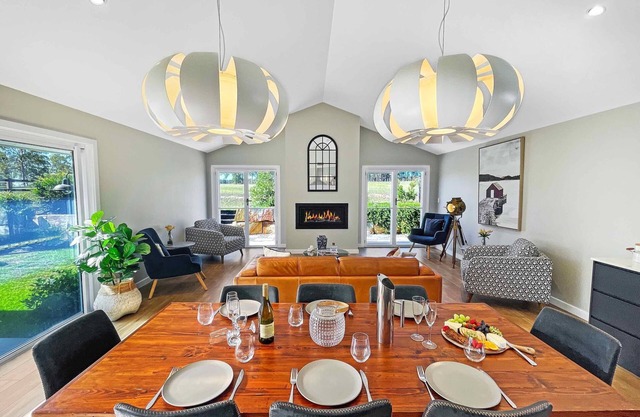 Figtree Cottage - Luxurious Cottage at The Vintage Resort