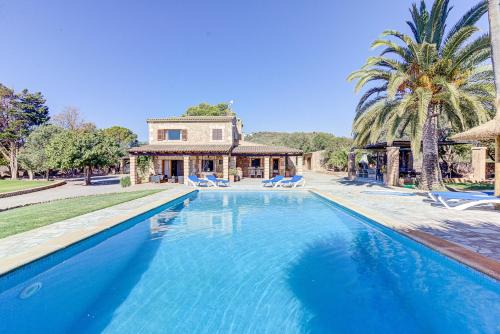 Finca Can Bosco by Rentallorca