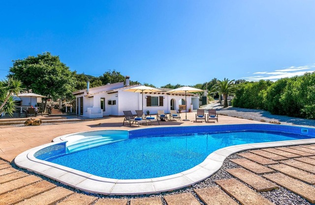 Finca Llonguet with Mountain View, Pool & Wi-Fi