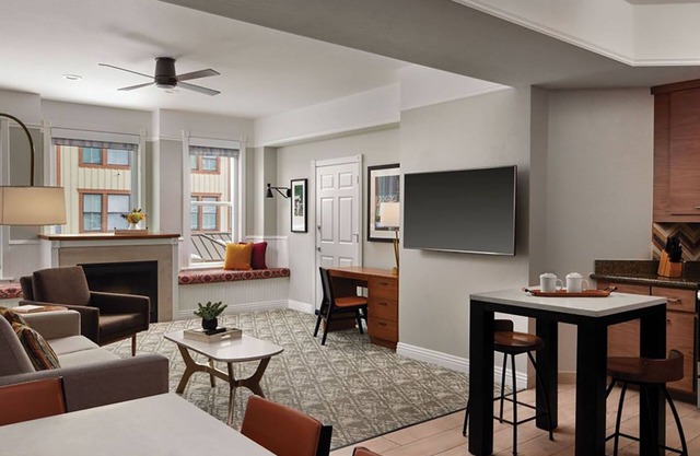 𝐅𝐢𝐧𝐝𝐢𝐧𝐠 𝐌𝐞𝐢𝐥𝐢 Ski-In/Out Summit Watch Resort+Amenities. 2BR