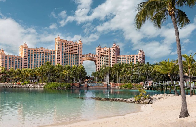 𝐅𝐢𝐧𝐝𝐢𝐧𝐠 𝐌𝐞𝐢𝐥𝐢- Ultimate Bahamian Adventure at Harborside Resort! 3BR