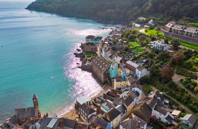Finest Retreats - Blue Monkey