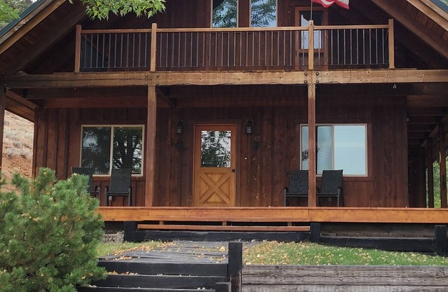 Fir Creek Ridge House Perfect For Groups. Stunning Views Forest Access Sleeps 9+