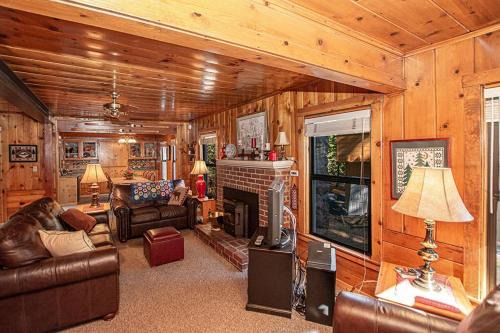 Fir Forest Cottage By Hauserman Rentals
