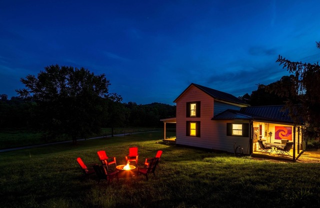 Firepit + Grill + Fireplace Cozy Fall Farmhouse
