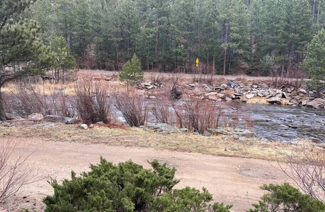 Fisherman's Dream -right on the river