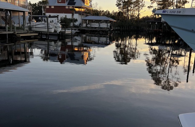 FISHERMAN'S PARADISE WITH BOAT SLIP AVAILABLE! ACCESS TO ST. ANDREWS BAY !