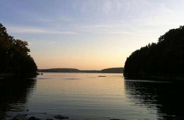 Fishing Cabin on Mallets Bay