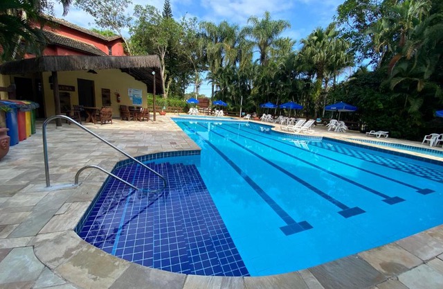 Flat 233 Riviera de São Lourenço, Bertioga Amarílis 3 piscinas climatizadas, carregador veiculo elétrico, Apartamento Duplex inteiro, cozinha equipada completa, serviço de praia final semana, limpeza e trocas diária de toalhas,