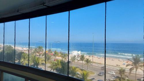 Flat Residencial Praia da Barra, Piscina e Sauna - Frente Mar