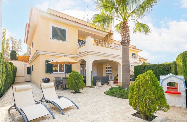Flat with terrace, direct access to swimming pool and BBQ in Calas de Mallorca - HomeForGuest