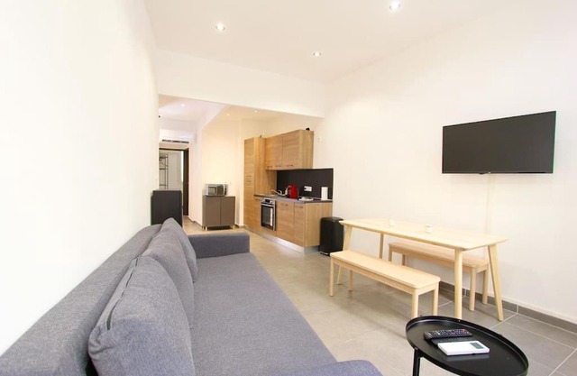 FLC-PANIER- OLD PORT 500m - T3- 2 Bedrooms -Maxi 6 Guests