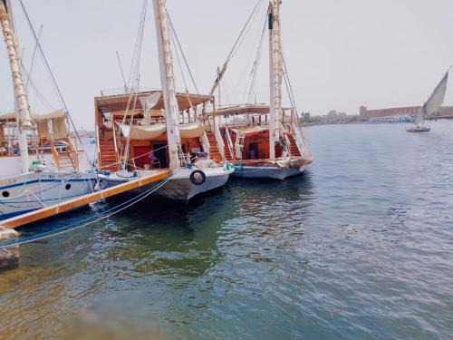Floating Hotel - Family Home Nile Boat