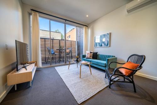 Floral on Frew 2BR Staycation CBD WiFi