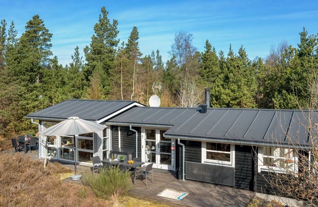 "Florense" - 2.5km from the sea by Interhome