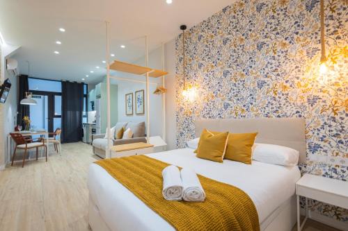 FLORIT FLATS - The Joaquin Sorolla Station Apartments