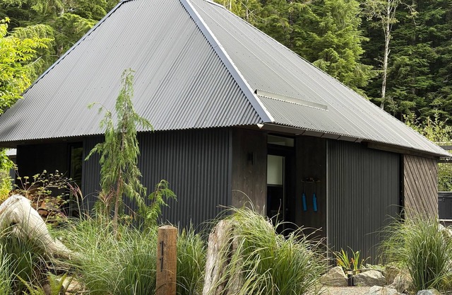Flow Cottage - #11 Flow. Modern. Nordic Cabin, Hot Tub. Outdoor Shower