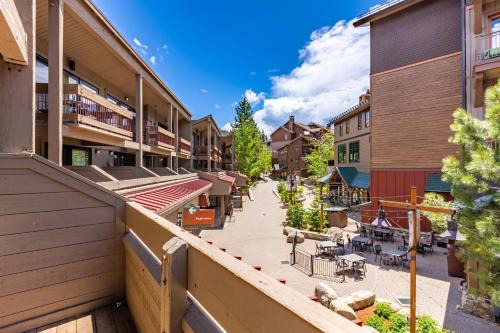 Flurry by AvantStay Tahoe Donner Home w Access to Northstar Resort Community