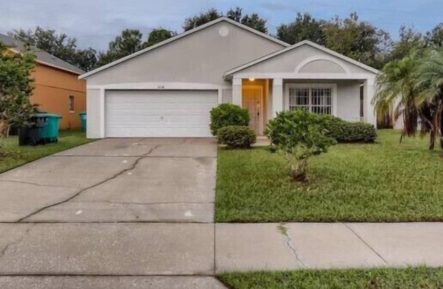 (FM) Have this extravagant 3 bedroom house to yourself!!!