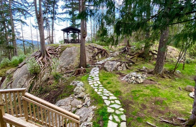 Forest A/C Retreat: Unique, Peaceful, and Comfort