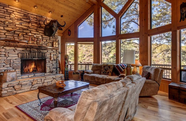 Forest Glen Lodge - Prescott Cabin Rentals