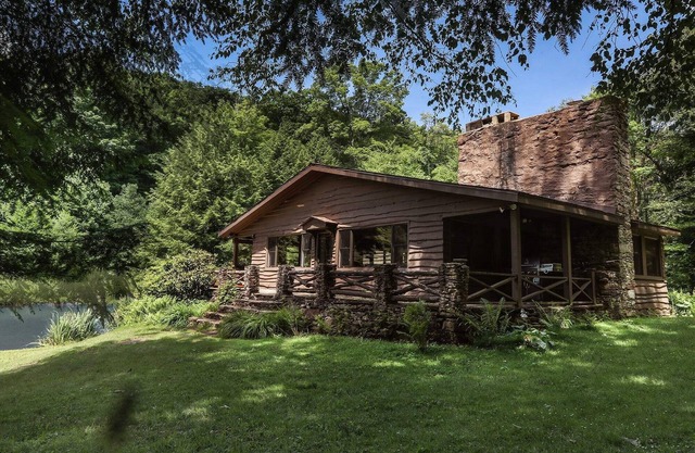 Forest Lodge at Seven Springs