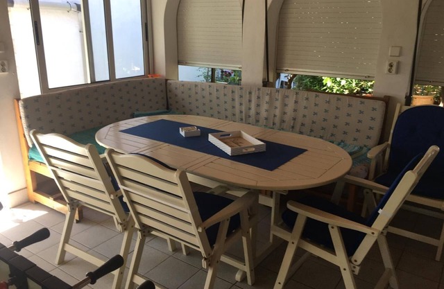 Four-bedroom apartment with terrace Zavalatica, Korčula (A-9145-a)