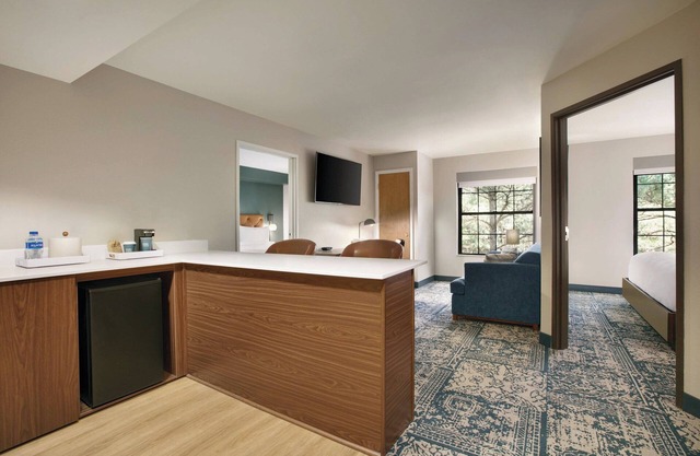 Four Points by Sheraton Raleigh Arena