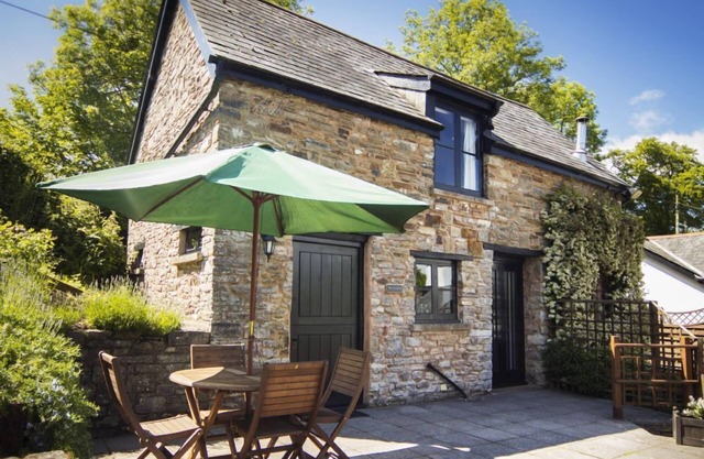 Four star cottage in glorious Devon countryside, indoor pool, sauna, WiFi