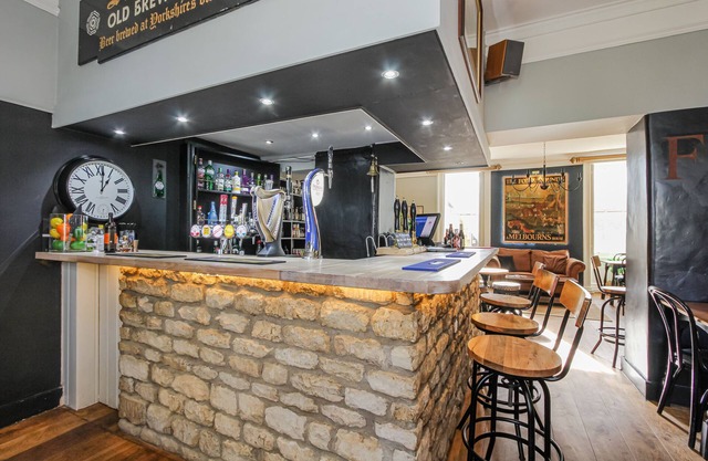 Fox and Hounds