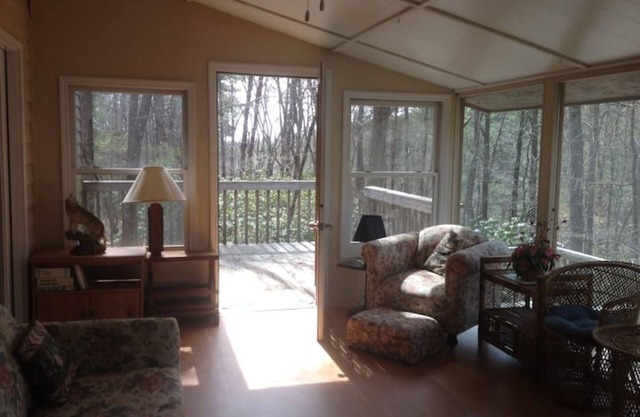 Fox Den Cottage - privately located on wooded lot with creek to rear