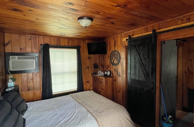 Fox Place - Little Room I