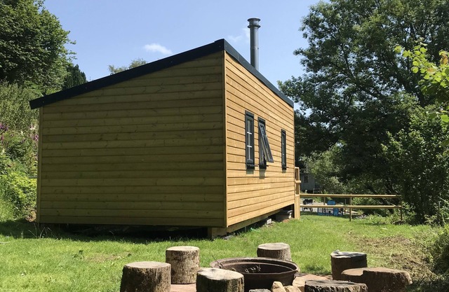 Foxglove Hut - sleeps up to 8