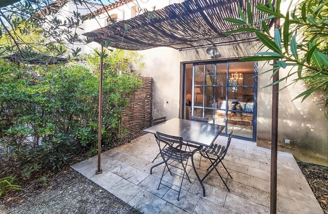 Awesome home in Saint-Laurent-de-la-Cabrerisse