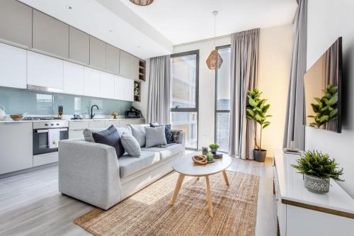 Frank Porter - Noor 3 Midtown