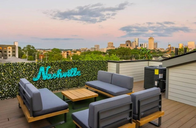 Franklin by AvantStay | Townhouse in Great Location w/ Private Roof Top Patio