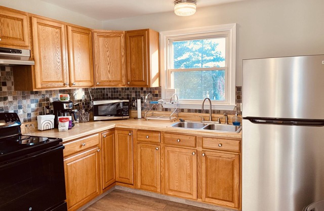 Franklin Condo Fully furnished, 31 day minimum lease, near downtown Franklin